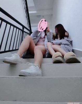 李采潭热情的邻居_1080神马影院手机在线