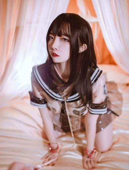 年轻的小婊在线观看_正片免费观看